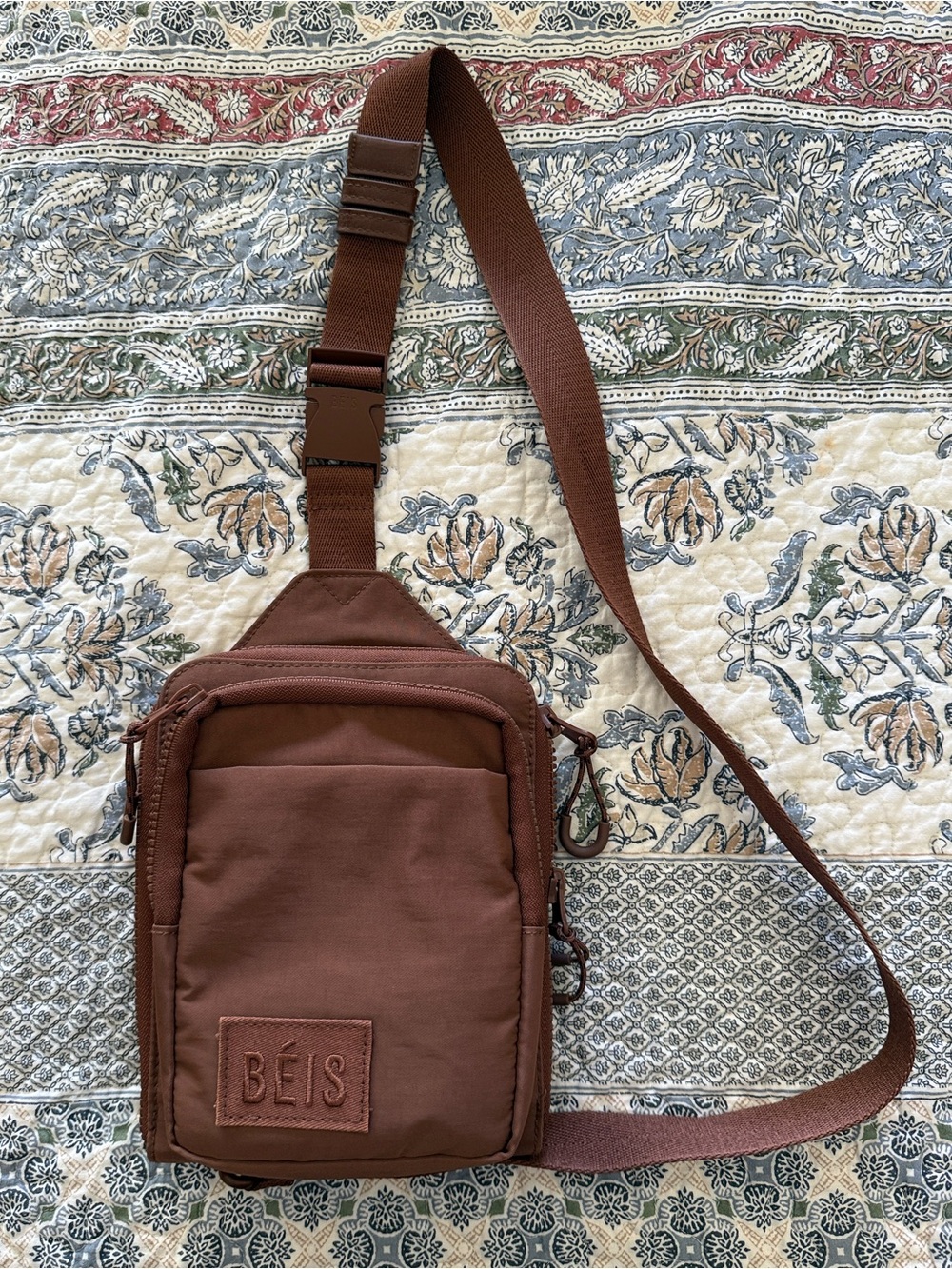 BEIS Brown Crossbody Sling Pack